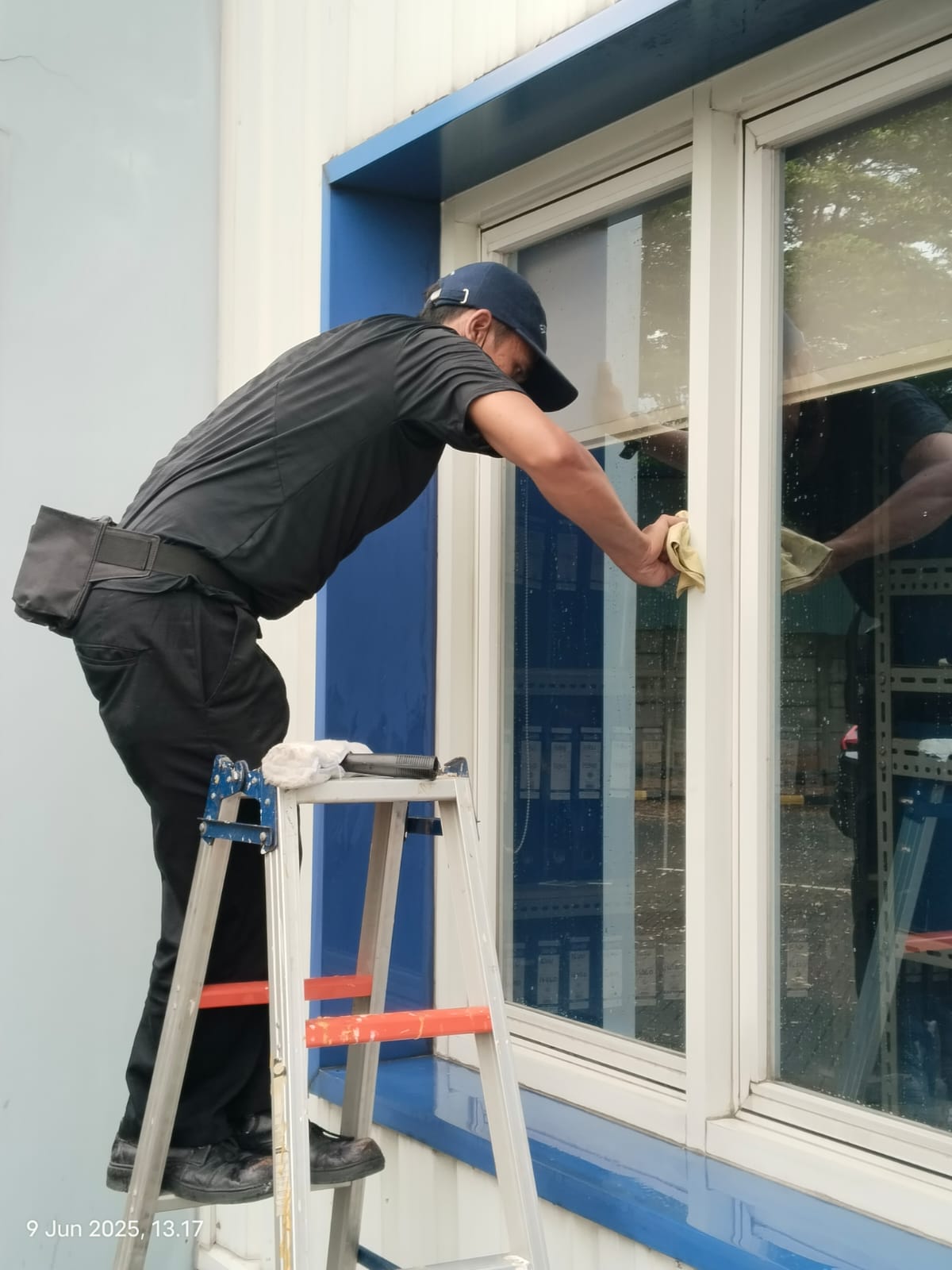 Cleaning Service 3